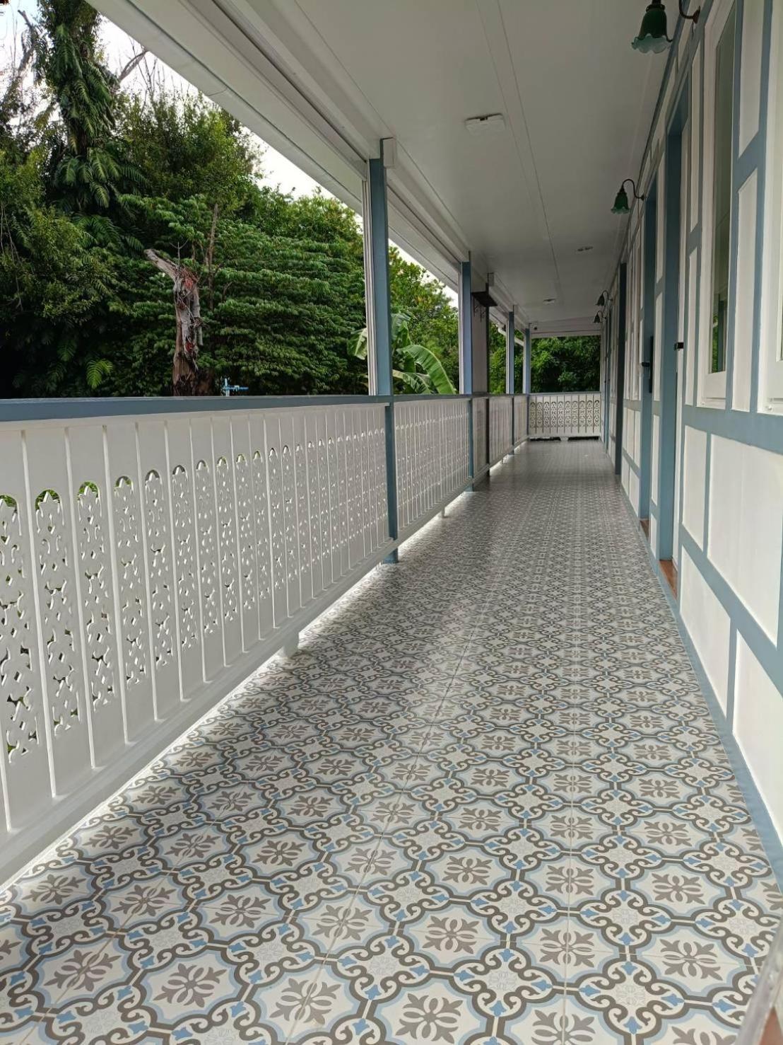 Baan Debtida Hotel Bangkok Buitenkant foto
